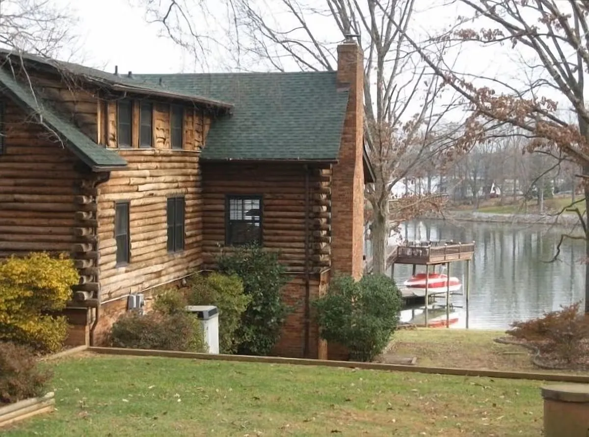 4 bed, 2647 sqft, $5,000 — Photo 2