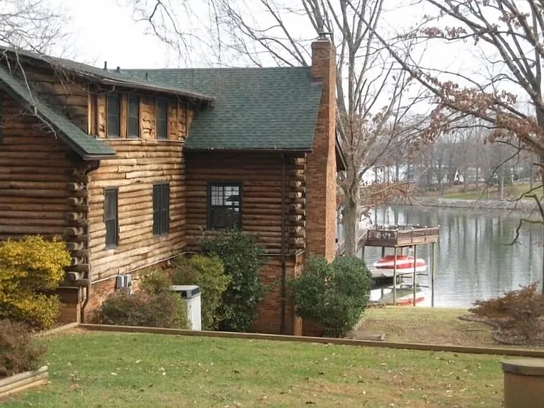 9350 Legrand Dr — Photo 2