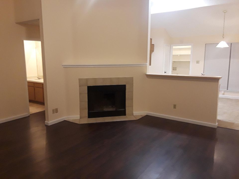 1st image of 706 Lemons Dr