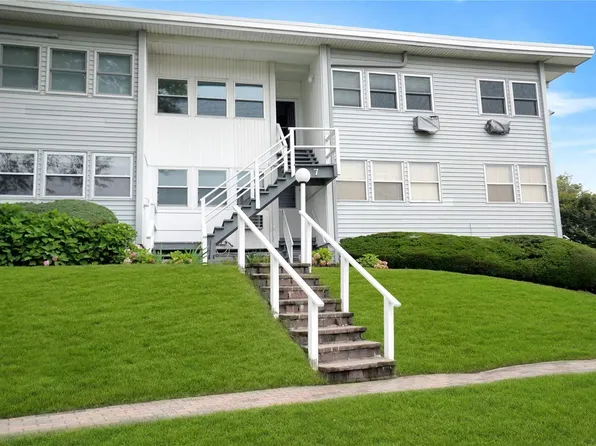 35 Library Avenue #7M, Westhampton Beach, NY 11978