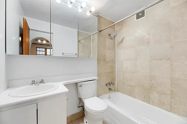 Rented by REAL New York | media 9