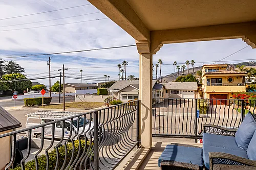 350 Harloe Ave Photo 1