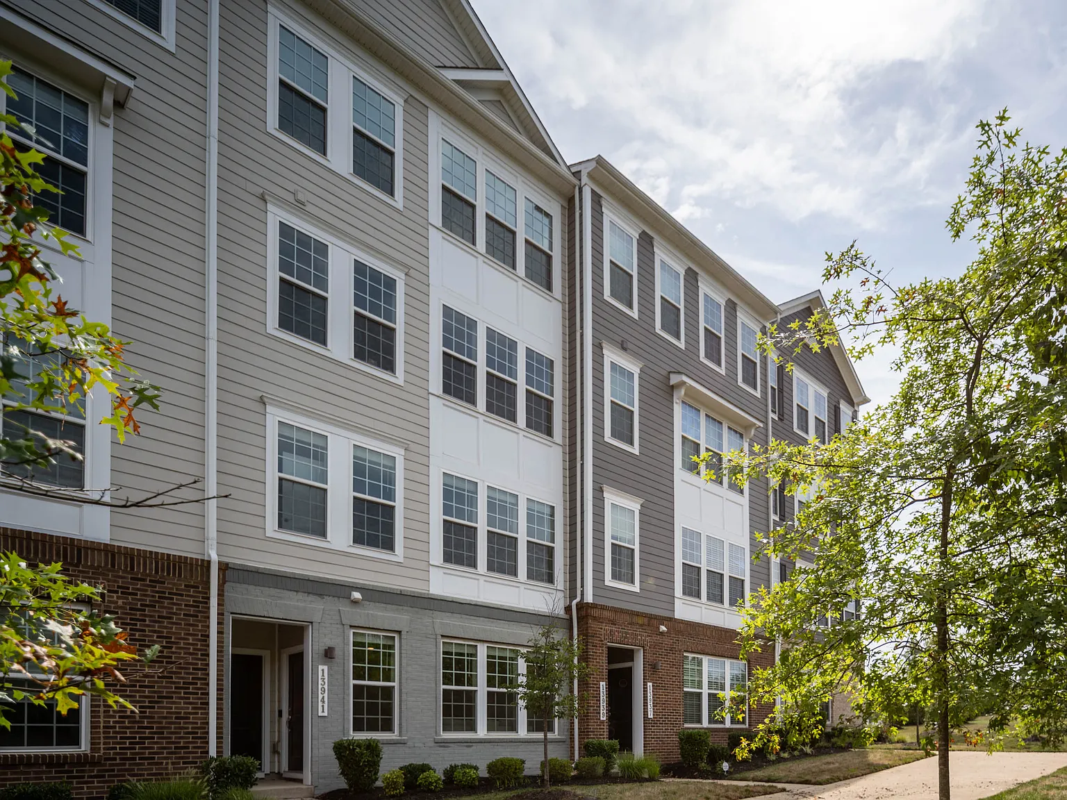 2 bed, 1524 sqft, $2,950 — Photo 3