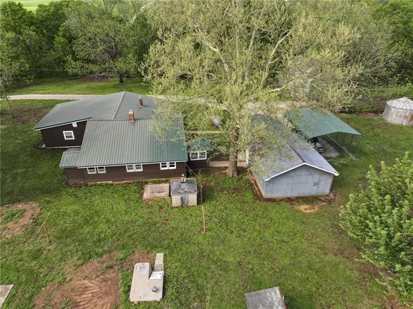 9351 S 2700th Rd, Harwood, MO 64750