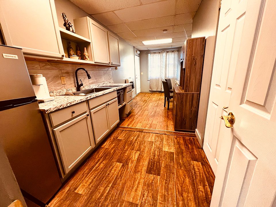 1st image of 1 E Main St #2