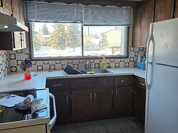 4th image of 34 Feero Dr