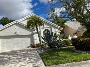 8168 Horseshoe Bay Rd, Boynton Beach, FL 33472