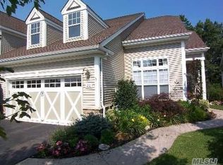 22 Concerto Ct, Eastport, NY 11941