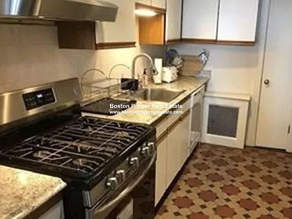 27 Bay State Rd. #6 Boston - Kenmore Unit Photo 6 (1)