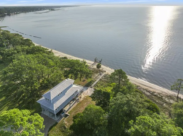 268 Pruett Rd, Eastpoint, FL 32328