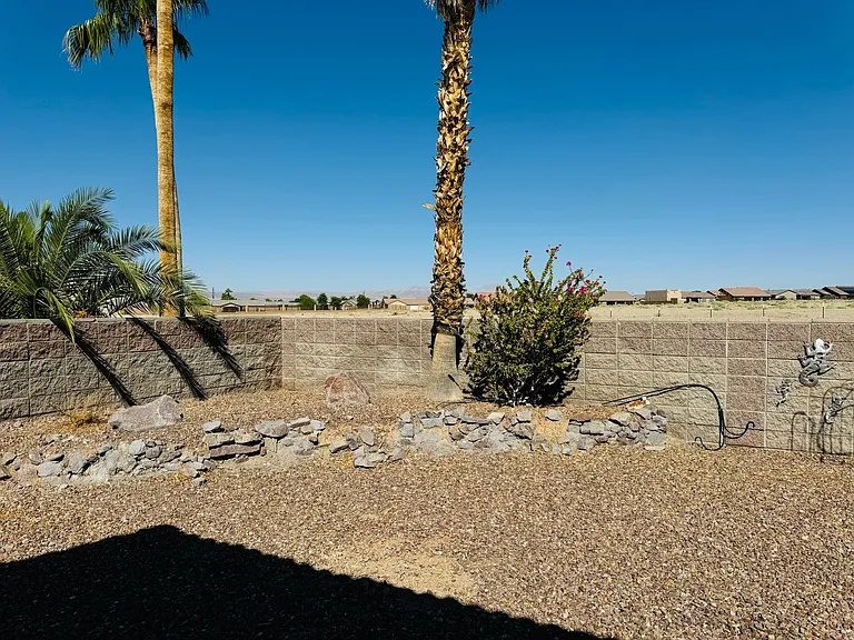 2057 E Sandtrap Ln — Photo 25