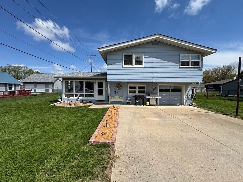 1st image of 1400 Bennett Dr