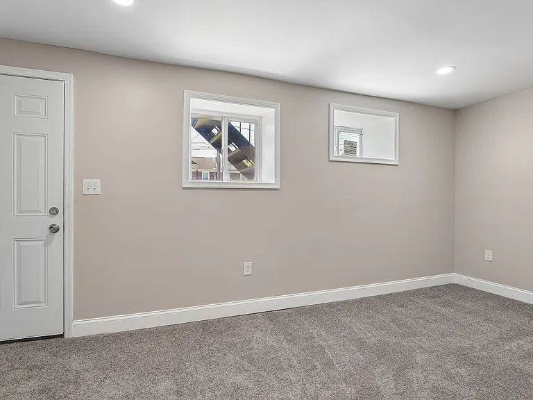3111 Hanlon Ave — Photo 3
