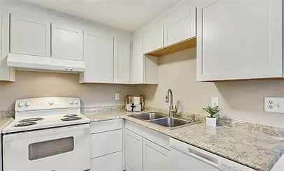 19304 Running Cedar Court - 4 (Small Bedroom) — Photo 4
