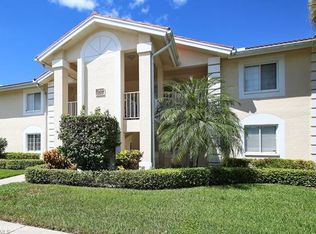 7800 Emerald Cir APT 103, Naples, FL 34109