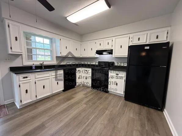 1103 Lakeview Pl, Roanoke, VA 24019