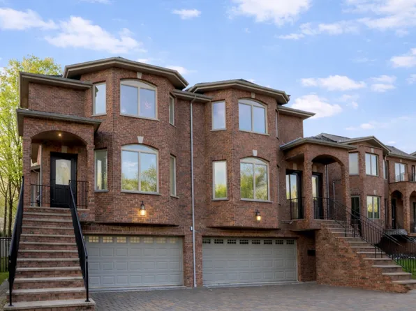 443A 1st St, Palisades Park, NJ 07650