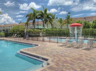 2017 Oakhurst Way, Riviera Beach, FL 33404