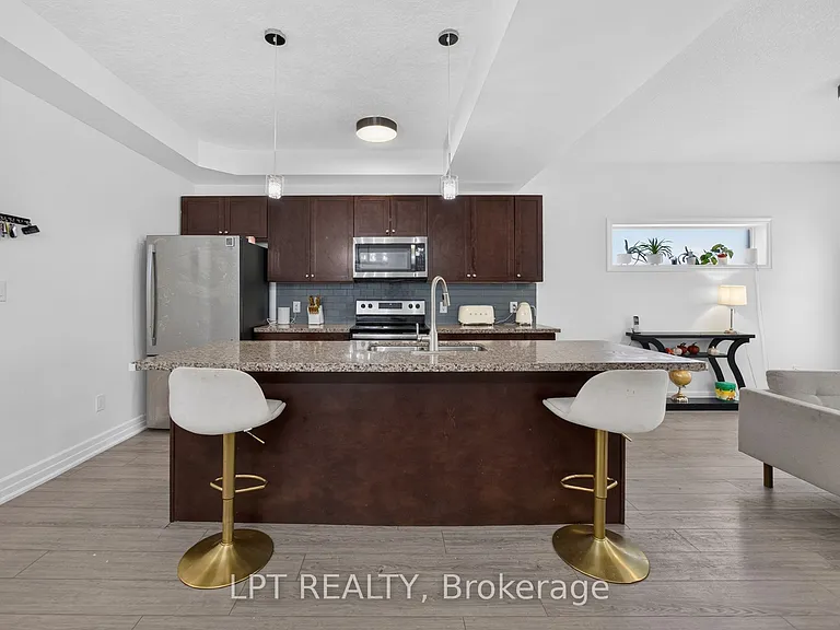 148 Hollybrook Trl S — Photo 15