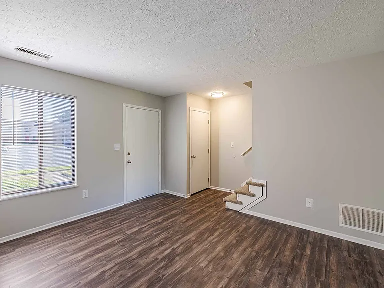North River Place Apartments — Photo 12