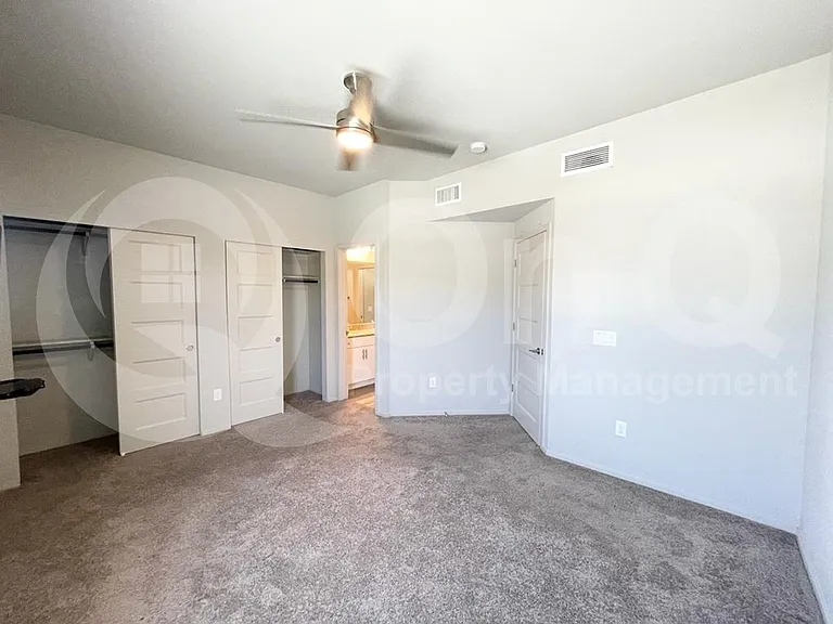 833 E Park Modern Dr — Photo 15