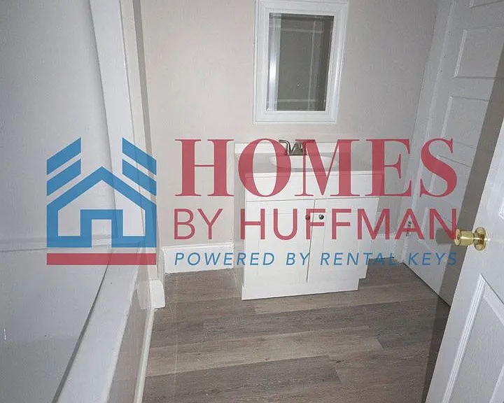 610 E Gum St — Photo 21