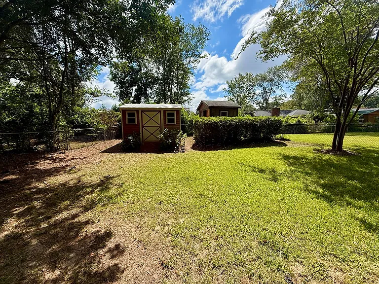 2370 Clematis Trl — Photo 26