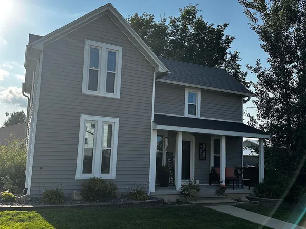 194 S Orchard St, Brooklyn, IA 52211