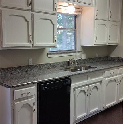 5th image of 410 Arlington St