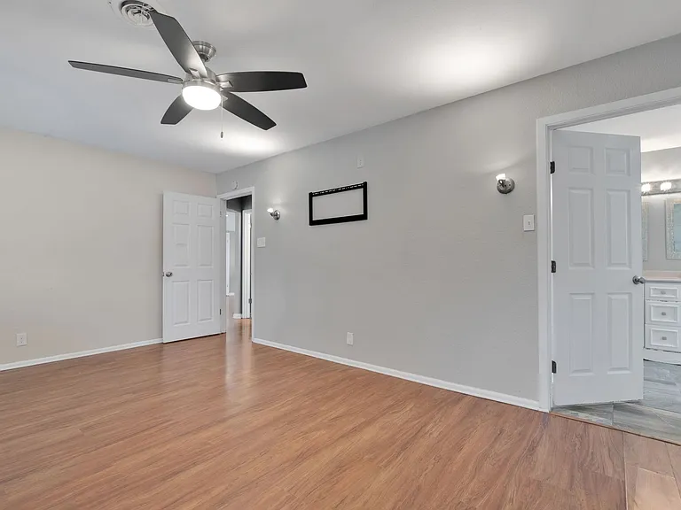 103 Shalimar Dr — Photo 17