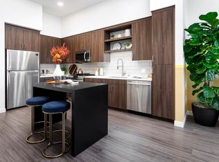 Bahay, Los Angeles, CA 90026