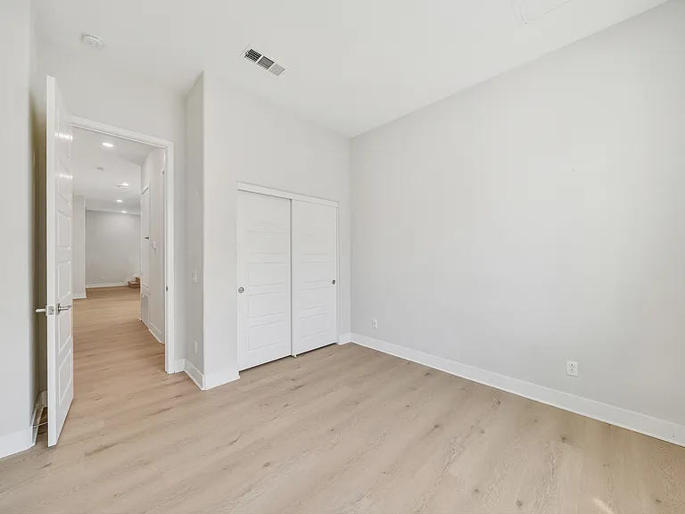 333 Sawbuck — Photo 54