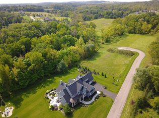 8 Evesham Pl, Pittsford, NY 14534