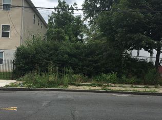 105 Fabyan Pl, Newark, NJ 07112