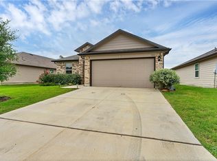 928 Armadillo Dr, Seguin, TX 78155