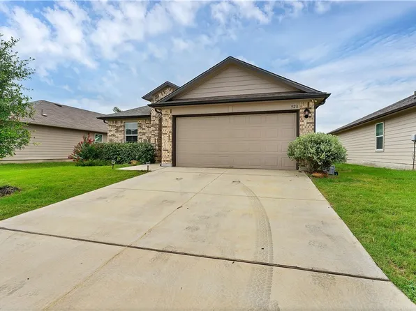 928 Armadillo Dr, Seguin, TX 78155