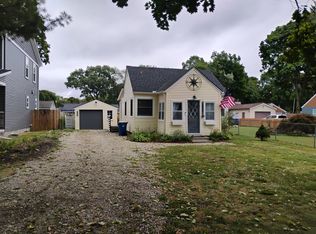 2846 Lansdowne Rd, Waterford, MI 48329