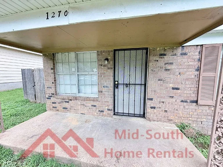 1270 Chickamauga Ave — Photo 3
