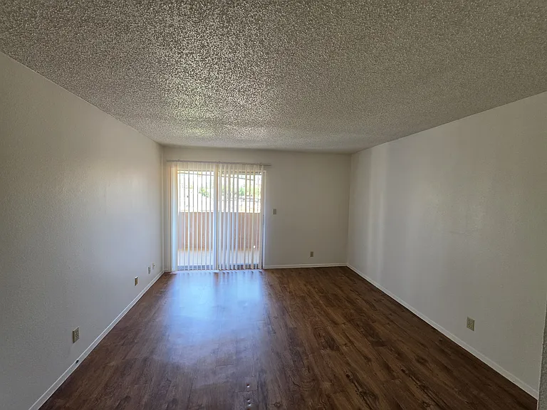 540 N May St #3119 — Photo 11