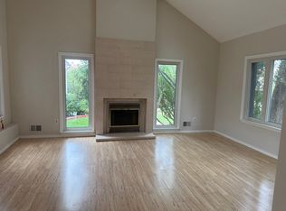 128 Diamond Ln, Old Bridge, NJ 08857