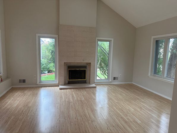 128 Diamond Ln