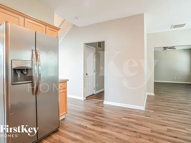 723 Marthas View Dr — Photo 6