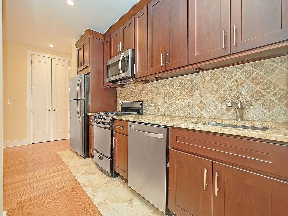 1st image of 580 W 172nd St #2R
