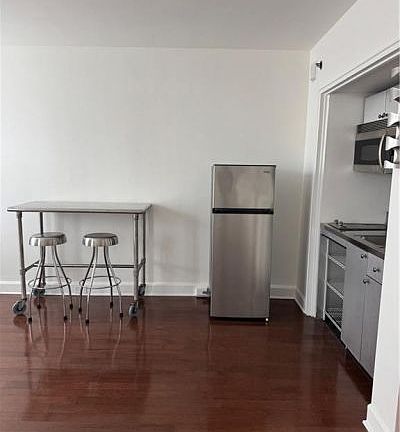 5th image of 1205 Saint Charles Ave APT 204