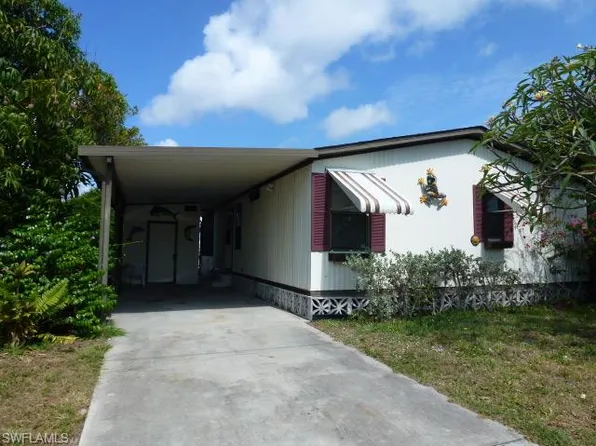 2771 York Rd, Saint James City, FL 33956