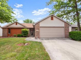 823 Heartland Dr, Fort Wayne, IN 46825