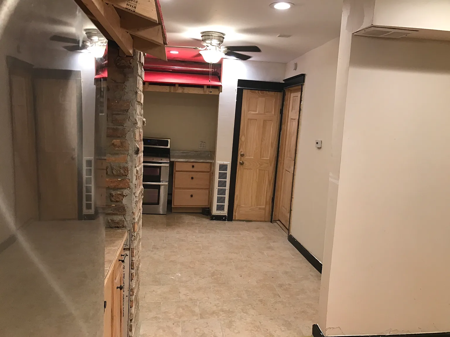 1 bed, 800 sqft, $1,320 — Photo 3