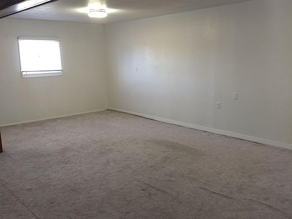 4th image of 310 W 17th Ave