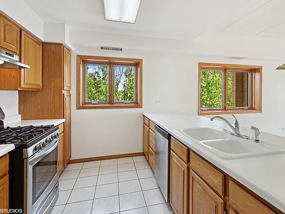 2nd image of 7410 W Lawrence Ave Unit 224