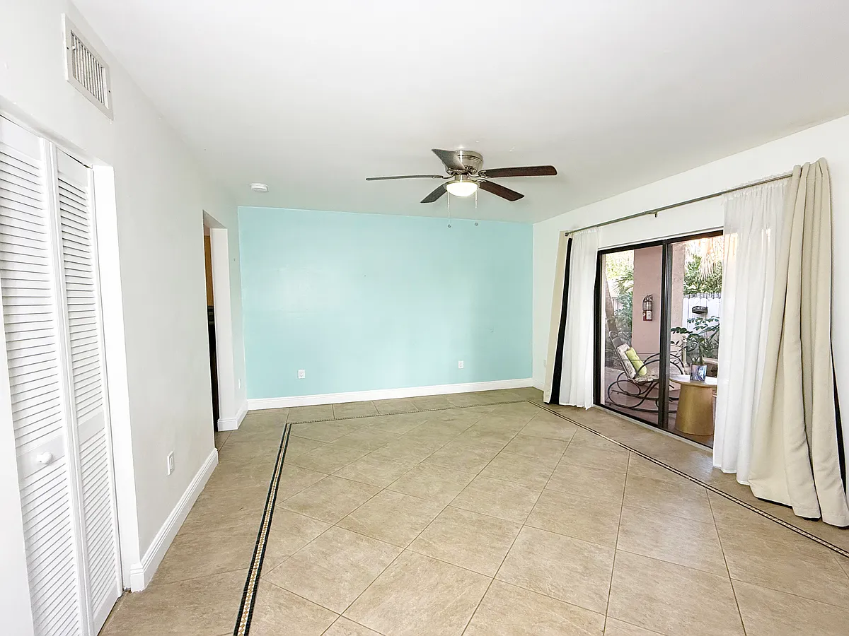 Photo 2 of 29 - 585 NE 66th St #2 - Miami, FL Building Photo - 585 NE 66th St #2